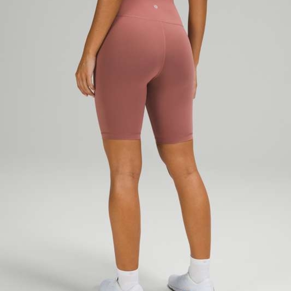 Lululemon Super High Rise 10in Alogn Shorts Size 4
